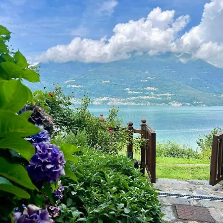 By The Pool With Stunning View Apartment Bellano