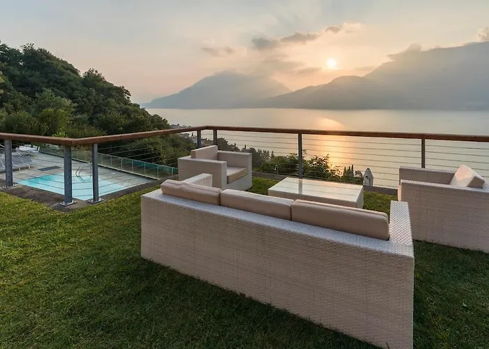 By The Pool With Stunning View * Bellano